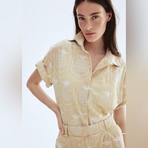 H&M eyelet embroidered Pineapple Print Beige Women's Top size large NWT